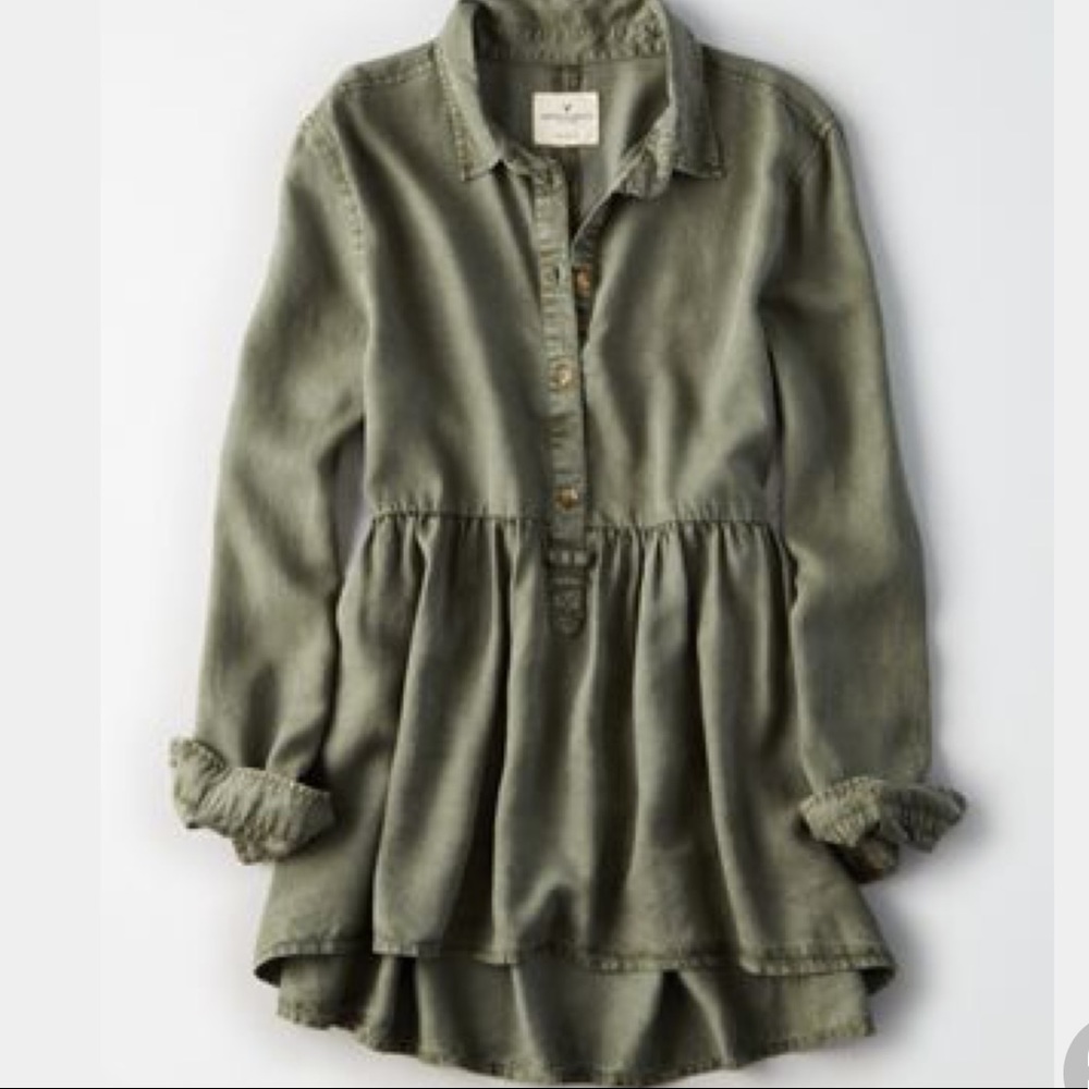 American Eagle Peplum Top